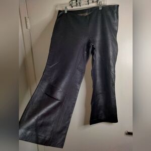 ROOTS made in Canada (Size 10) Burgundy/Brown 100%Genuine Leather Cropped Pants
